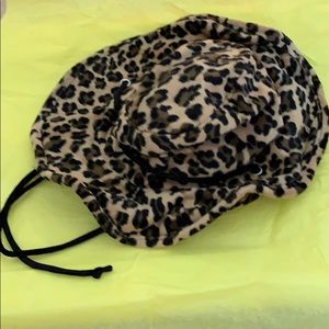 Leopard velvet hat